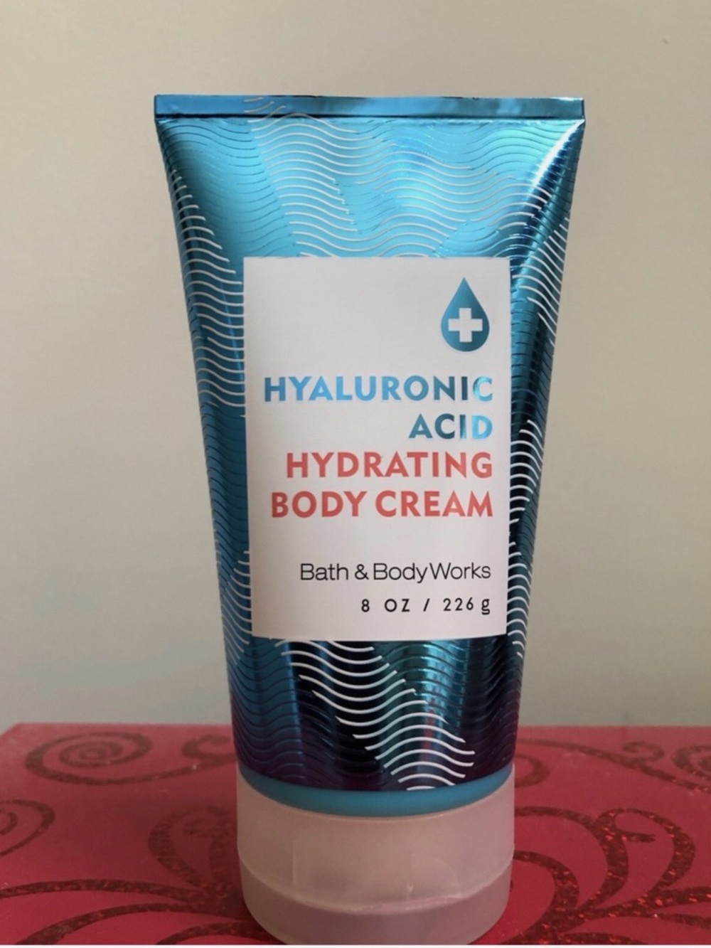 Bath & Body Works HYALURONIC ACID HYDRATING BODY CREAM 8 oz